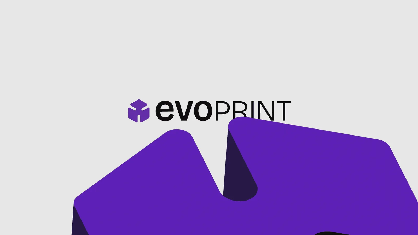 Logotipo da Evo Print com o símbolo de cubo isométrico, sobre forma roxa