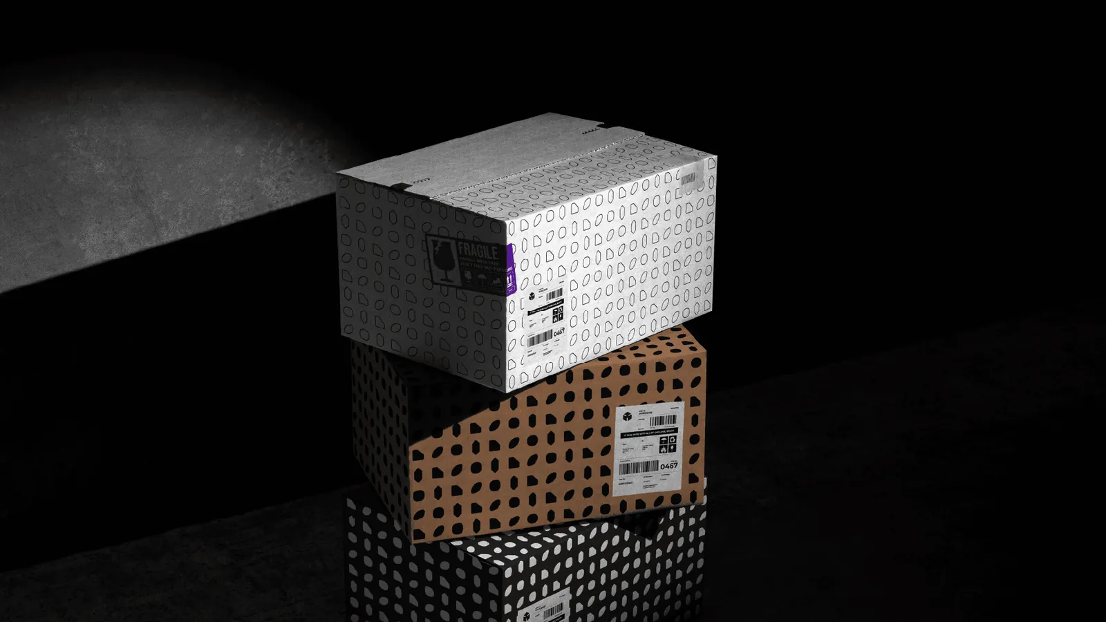Caixas de envio empilhadas com as estampas da Evo Print